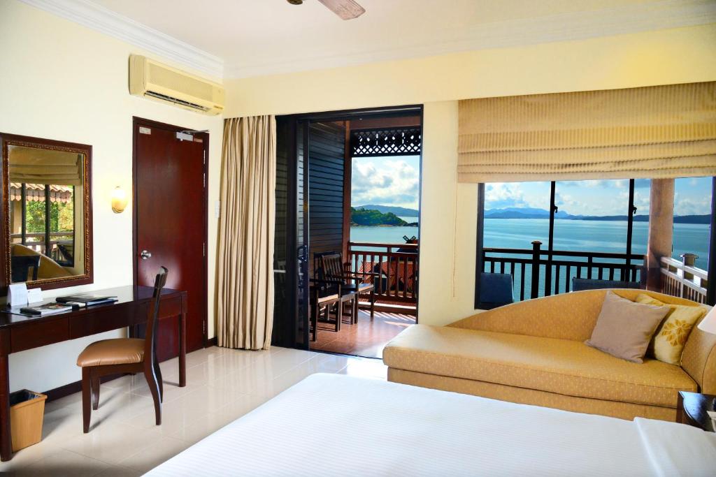 Premier seaview chalet