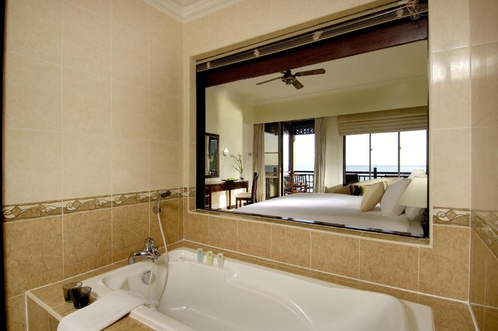 Premier seaview chalet
