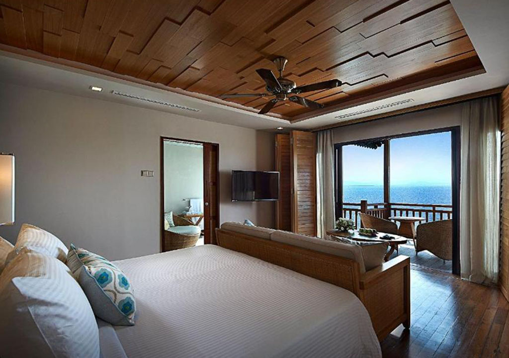 Premier suite on water